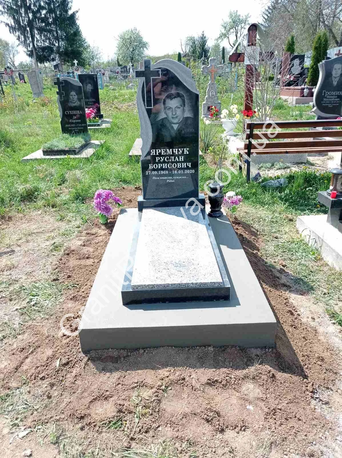 Одинарний пам'ятник з граніту - Кам'янець-Подільський | GranitPodillya